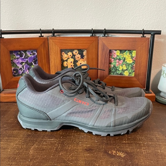 Giro Gray and Red Athletic Biking Shoes - Picture 1 of 3
